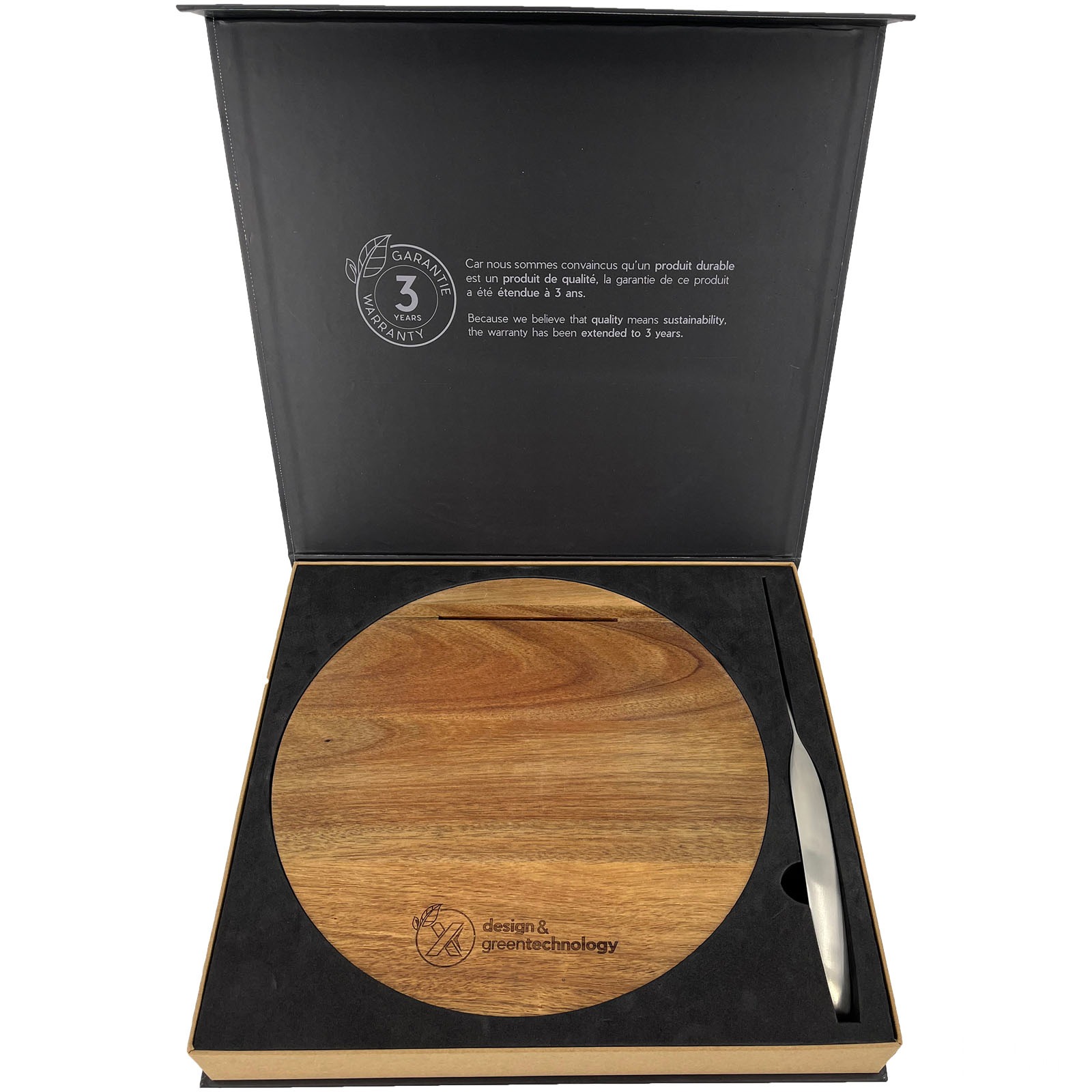 SCX.design K03 wooden cutting board and knife set