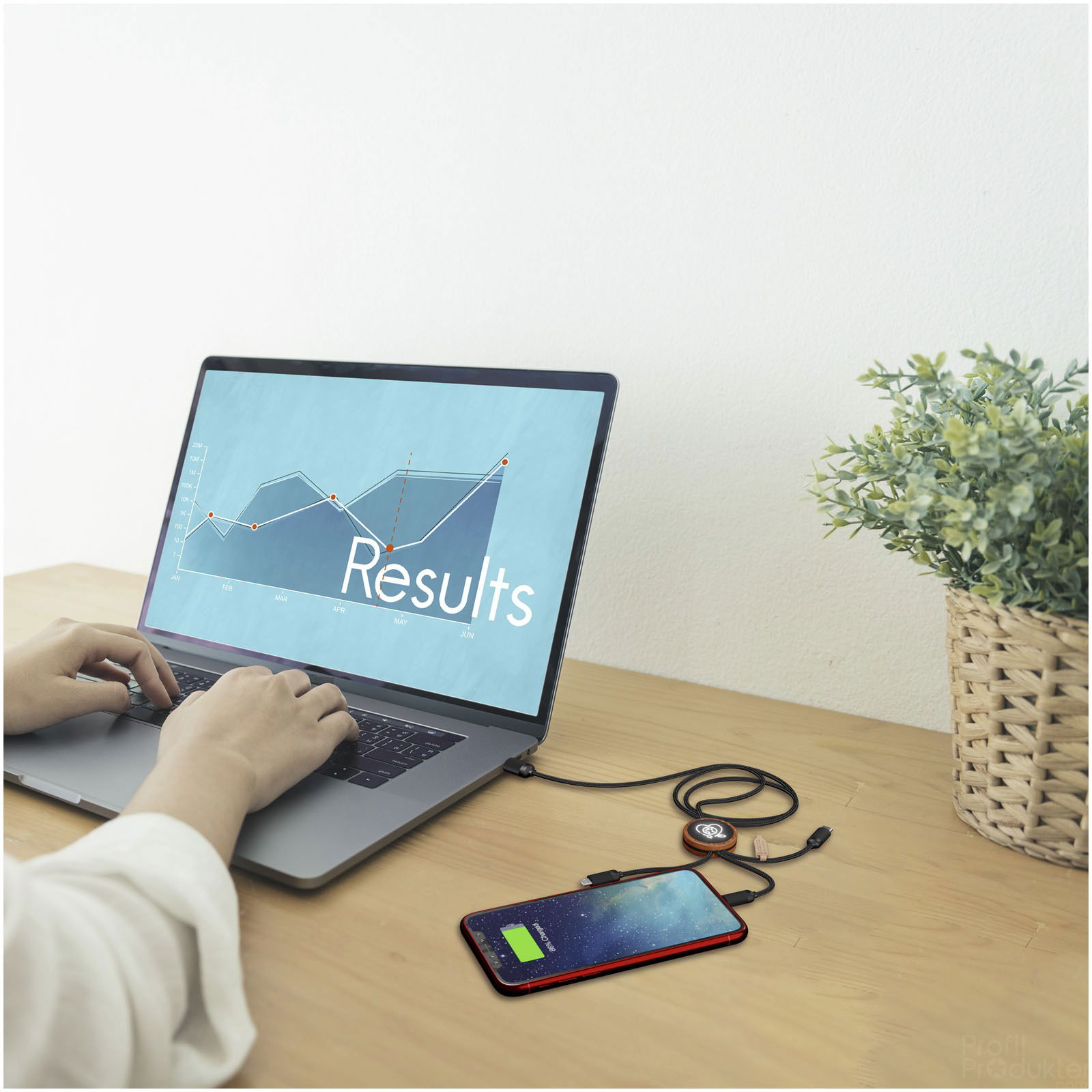 SCX.design C36 ekstra lang 3-i-1 rPET-ladekabel med logo og rundt bambusdeksel