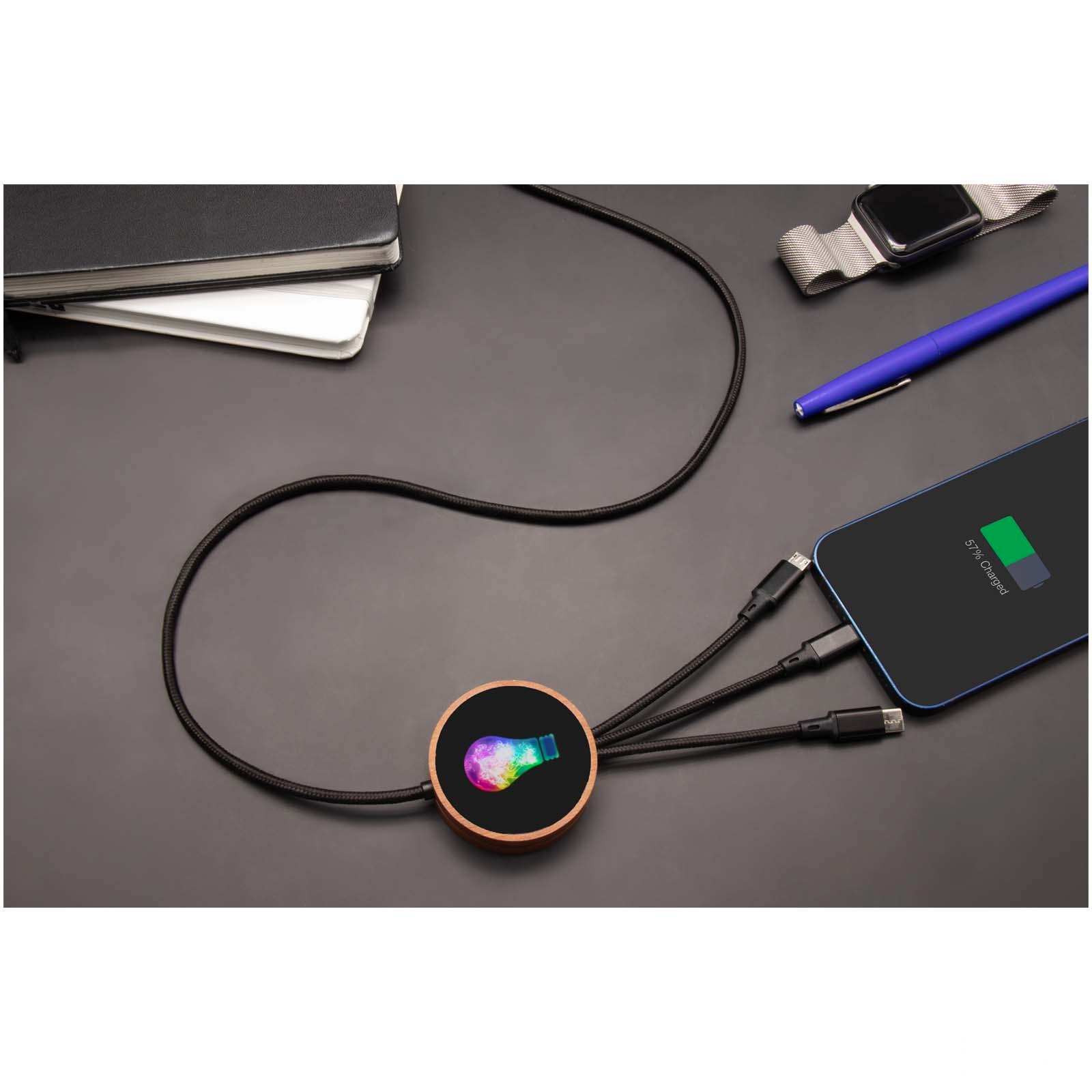 SCX.design C40 5-i-1 rPET-ladekabel med logo og 10 W ladeplate