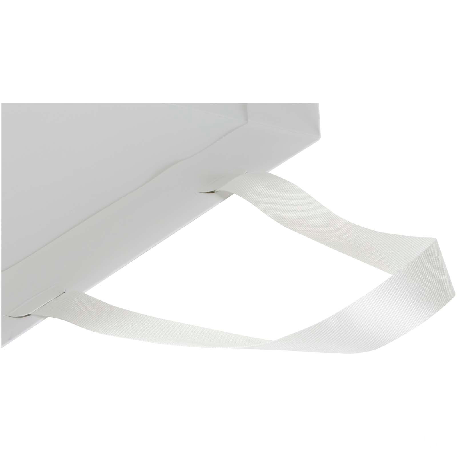 Smartfold 230 g/m² papirpose med satinhåndtak og glanset laminering – 24 x 10 x 32 cm