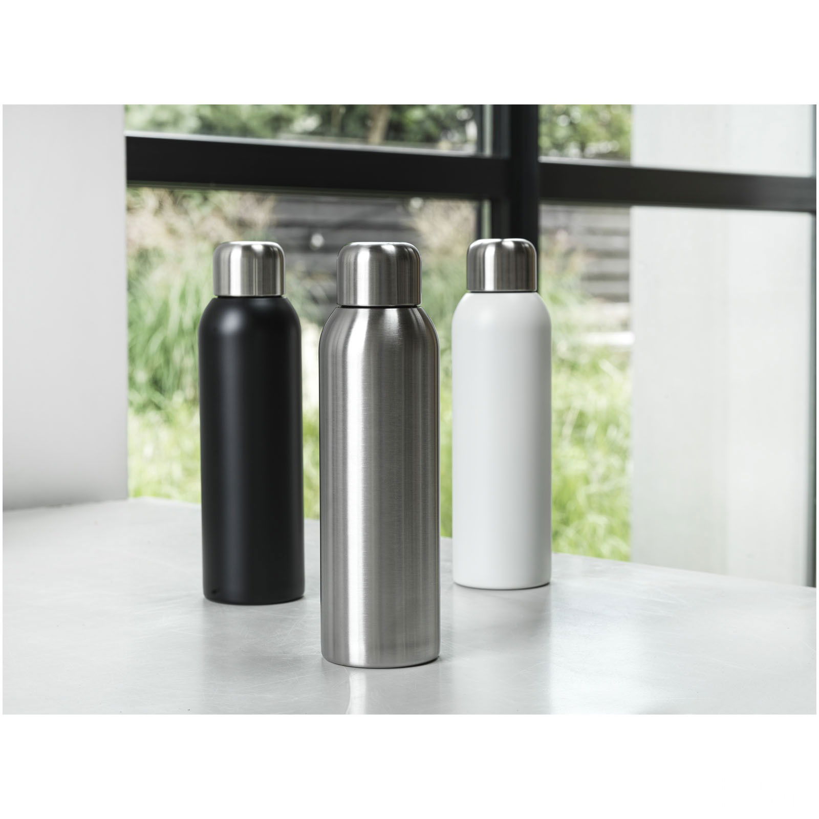Guzzle 820 ml RCS-Certified Recycled Stainless Steel Water Bottle