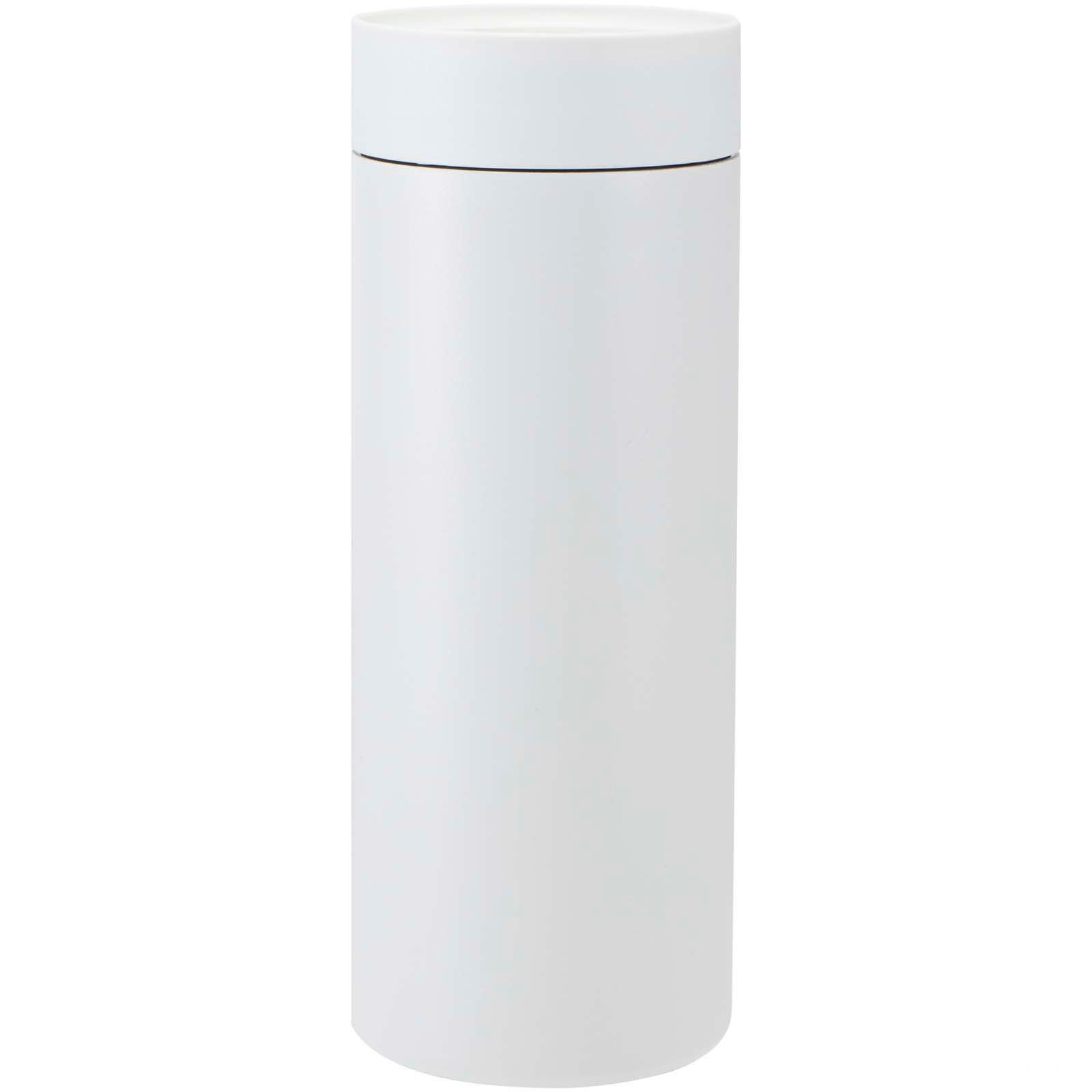 Illuminate 650 ml vannflaske av RCS-sertifisert resirkulert rustfritt stål med dobbelvegg og 3 forskjellige lokk med logo